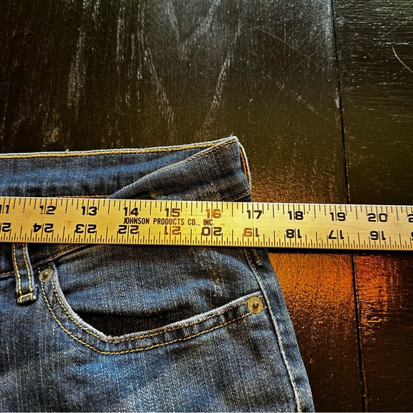 Banana Republic Size 10 Boyfriend Fit Mom Jean Wide Thigh Denim Jean Light wash - Picture 6 of 10